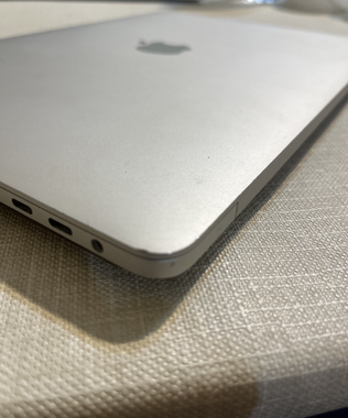 MacBook pro i5 screen needs replacement ماك بوك برو شاشه تحتاج تغيير - 11