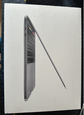 للبيع: MacBook Pro موديل 2020