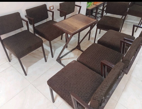 كنب وكراسي حديد