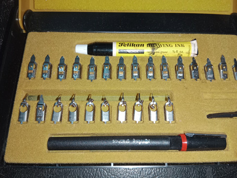 مجموعة أقلام تحبير روترينج جرافوس مجموعة أقلامROTRING GRAPHOS  25 pri