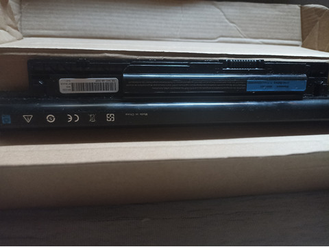 بطاريه لاب توب Dell جديده ما اتشحنتش غير مره واحده - 2