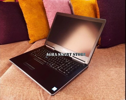 Dell Precision7720 Xeon E3-1535M V6 310 NVIDIA Quadro p5000 16 G  4K - 4