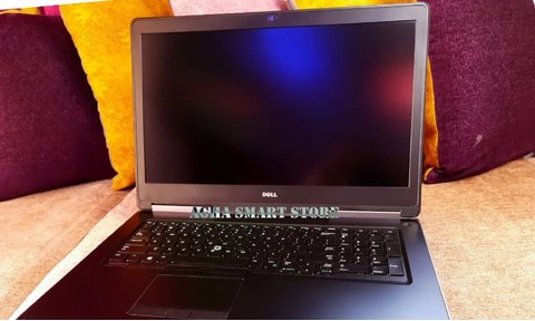 Dell Precision7720 Xeon E3-1535M V6 310 NVIDIA Quadro p5000 16 G  4K - 24