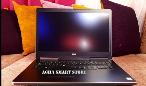 Dell Precision7720 Xeon E3-1535M V6 310 NVIDIA Quadro p5000 16 G  4K - 25