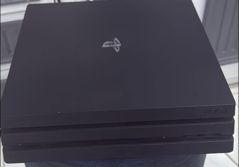 Ps4 pro 1T - 2