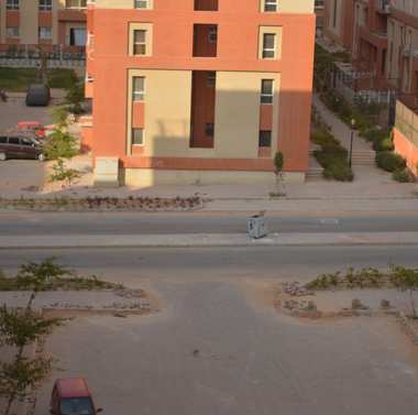 شقه للبيع من المالك مباشرة 3/4 تشطيب كمباوند دجلة بالمز 6 اكتوبر - 2