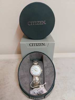 ساعة Citizen Quartz Crystron أصلية ياباني – حالة ممتازة