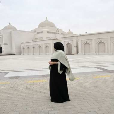 عباية سندس | أناقة هادئة بتتكلم لوحدها لو بتدوري على عباية تجمع بين - 11