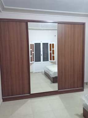 غرفة نوم كاملة خشب زان 100% لم تستعمل أبدًا لدواع السفر صُنعت عام 2025